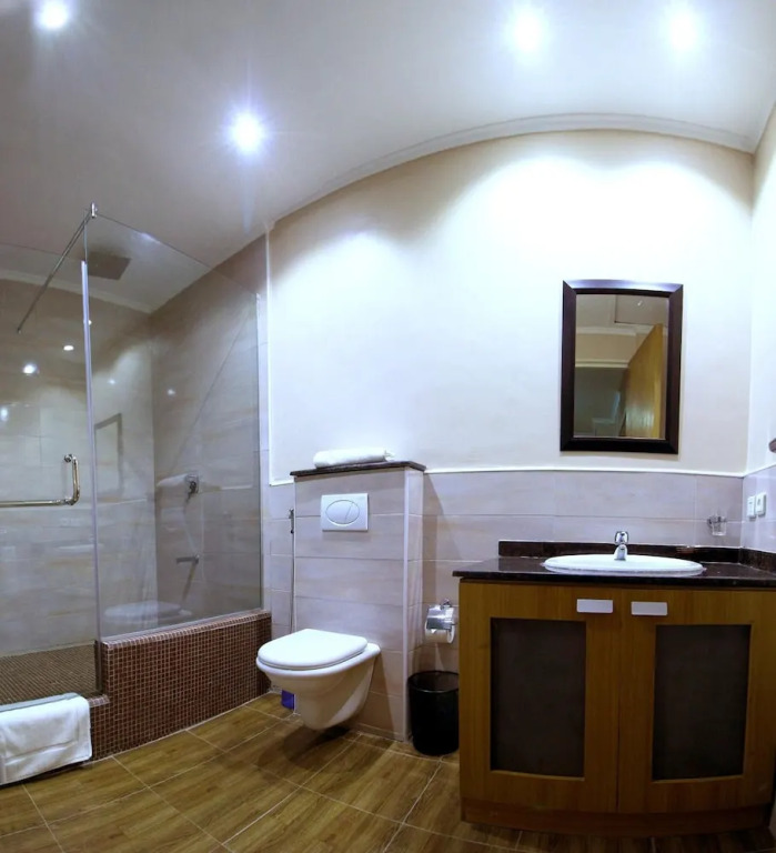 La Cour Hotels and Apartments Cooper