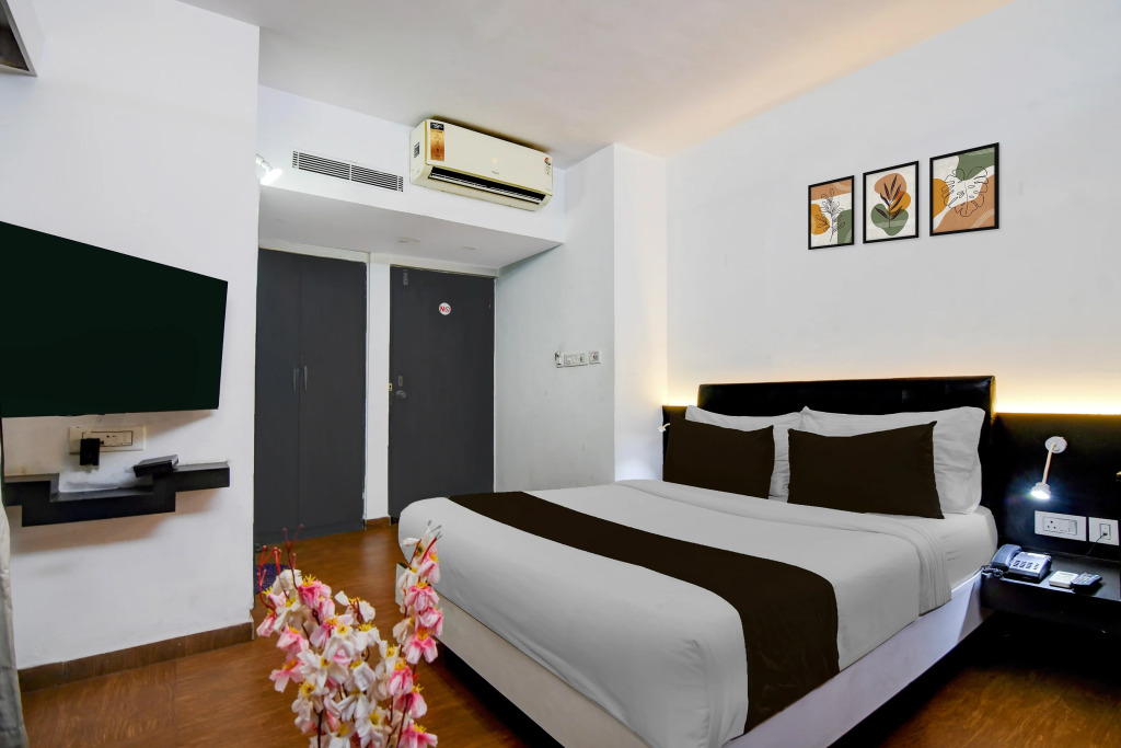 FabHotel Ballygunge Luxury - Behind Punjab Club