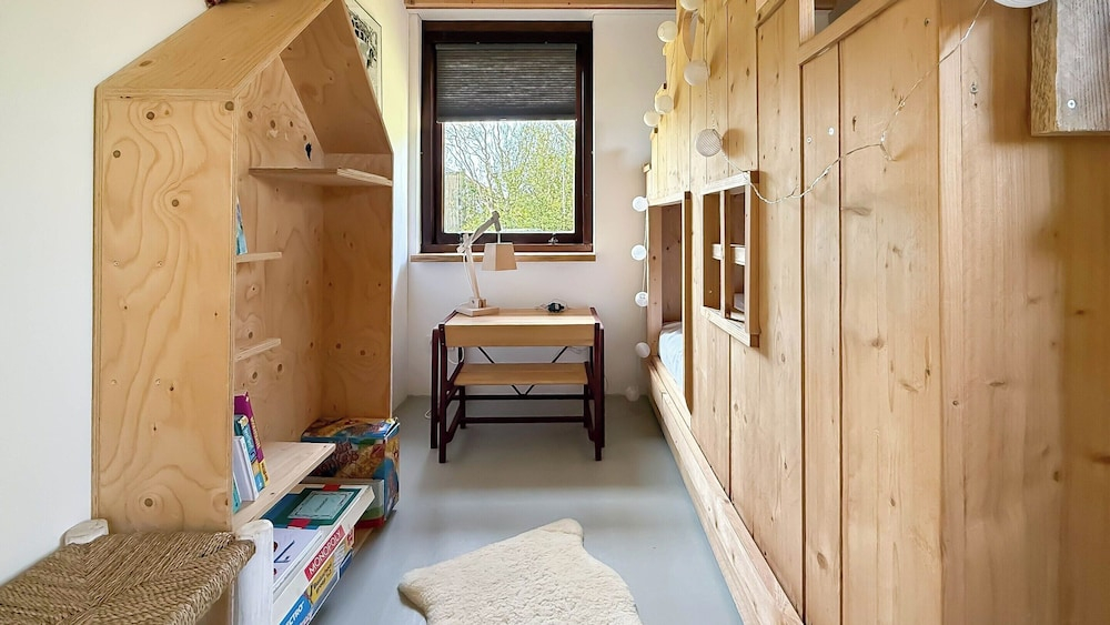 -person Dune House in Egmond