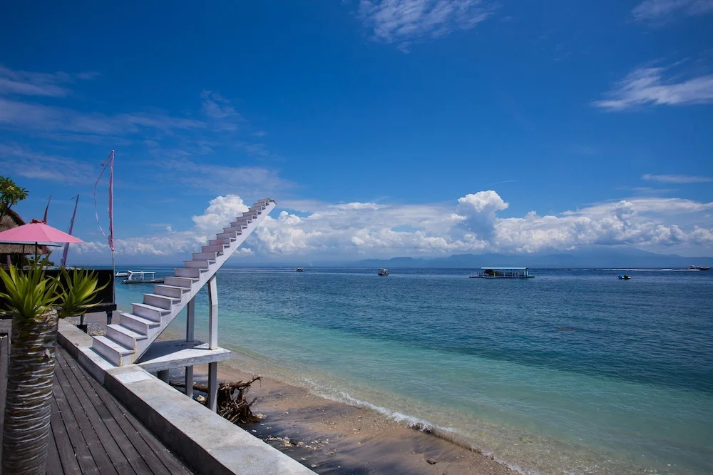 Rijet Villa Beach & Restaurant
