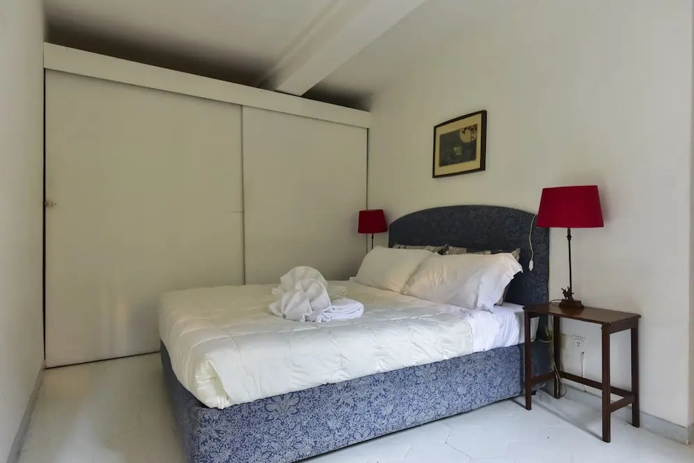 Monti Secret Garden Apartment