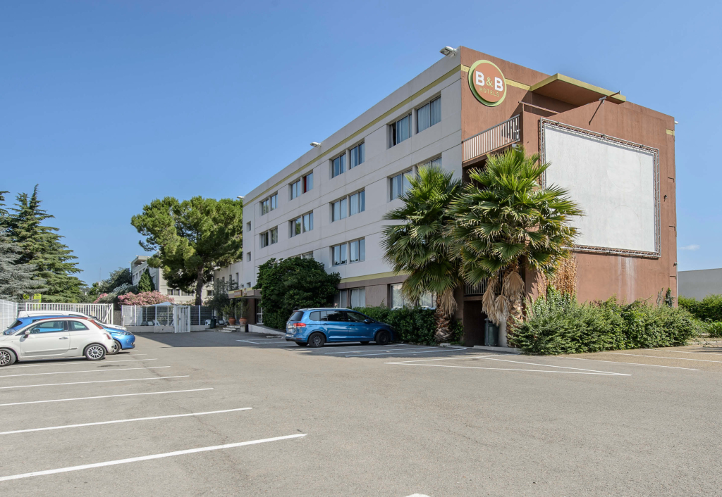 B&B HOTEL Nîmes Ville Active, parking sécurisé gratuit