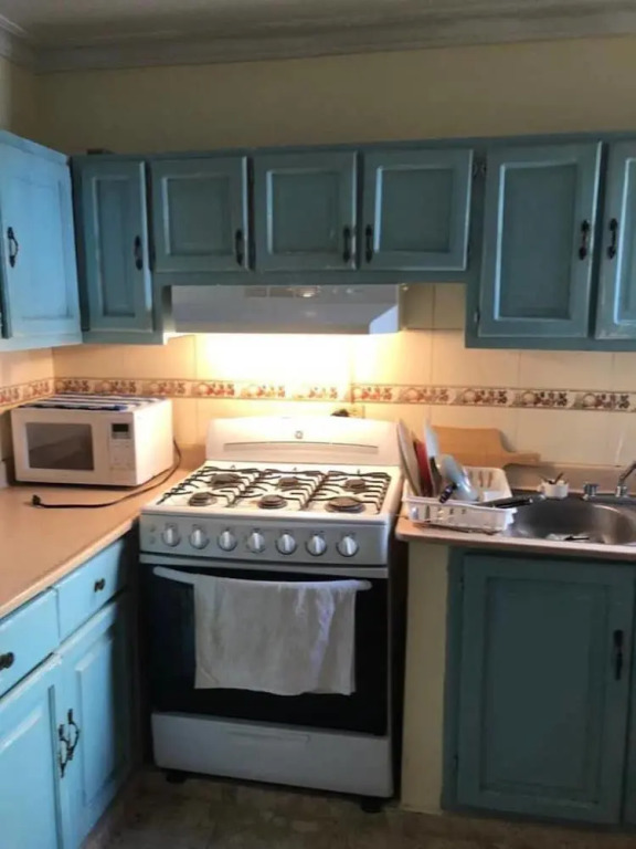 2 bedroom condo near beach