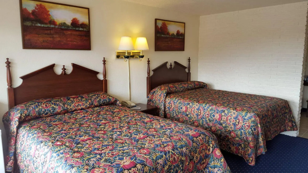 Red Carpet Inn - Blacksburg
