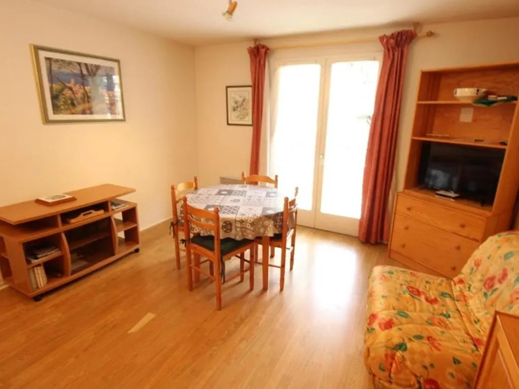 Appartement Bagnères-de-Luchon, 2 pièces, 6 personnes - FR-1-313-141