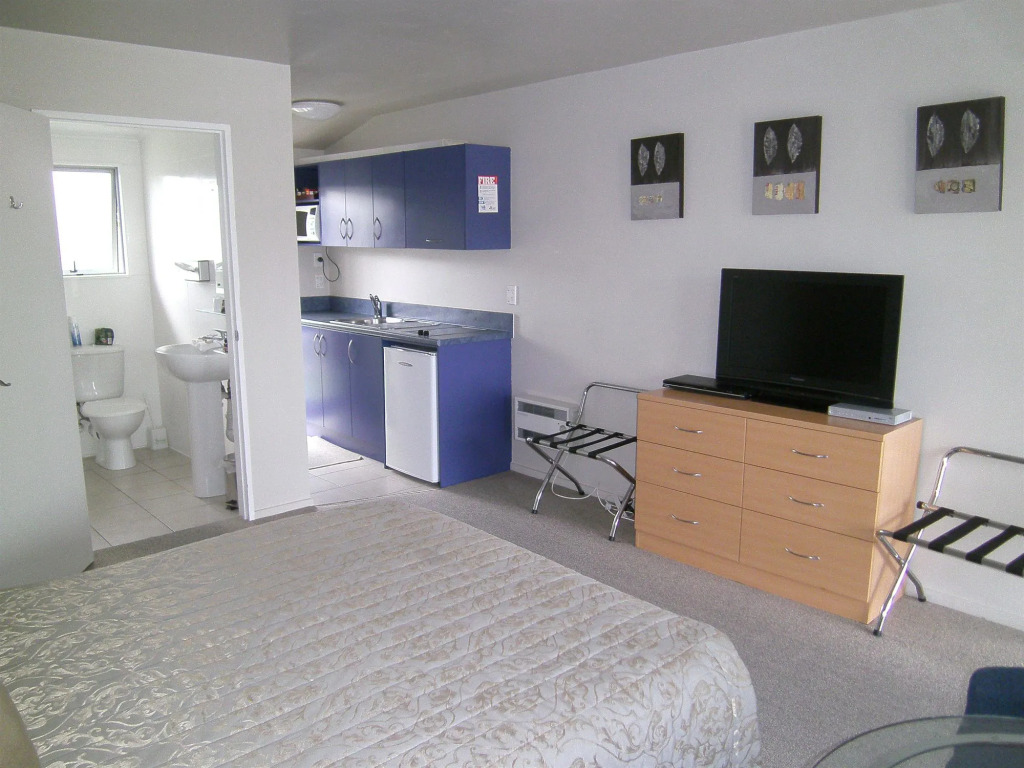 Anchorage Motel Apartments