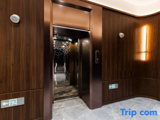 Guogeli Binlan Hotel (International Convention and Exhibition Center)