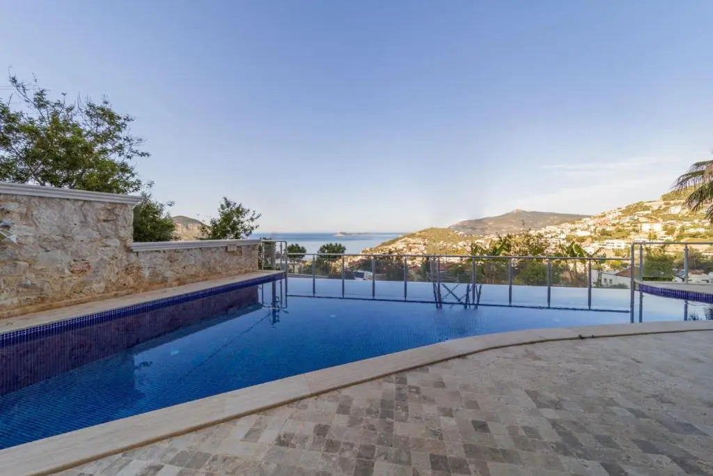 Gorgeous Sea View Flat With Pool in Antalya Kalkan