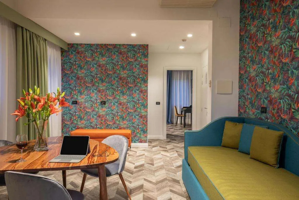 Bloom Hotel Rome