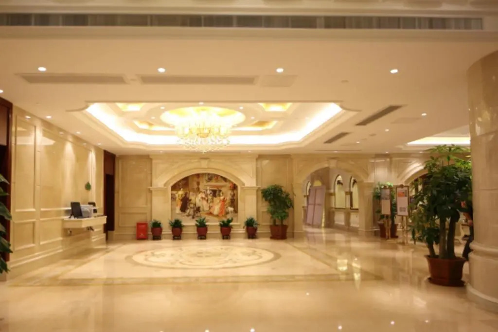 Vienna Hotel Shenzhen Shangjin Center