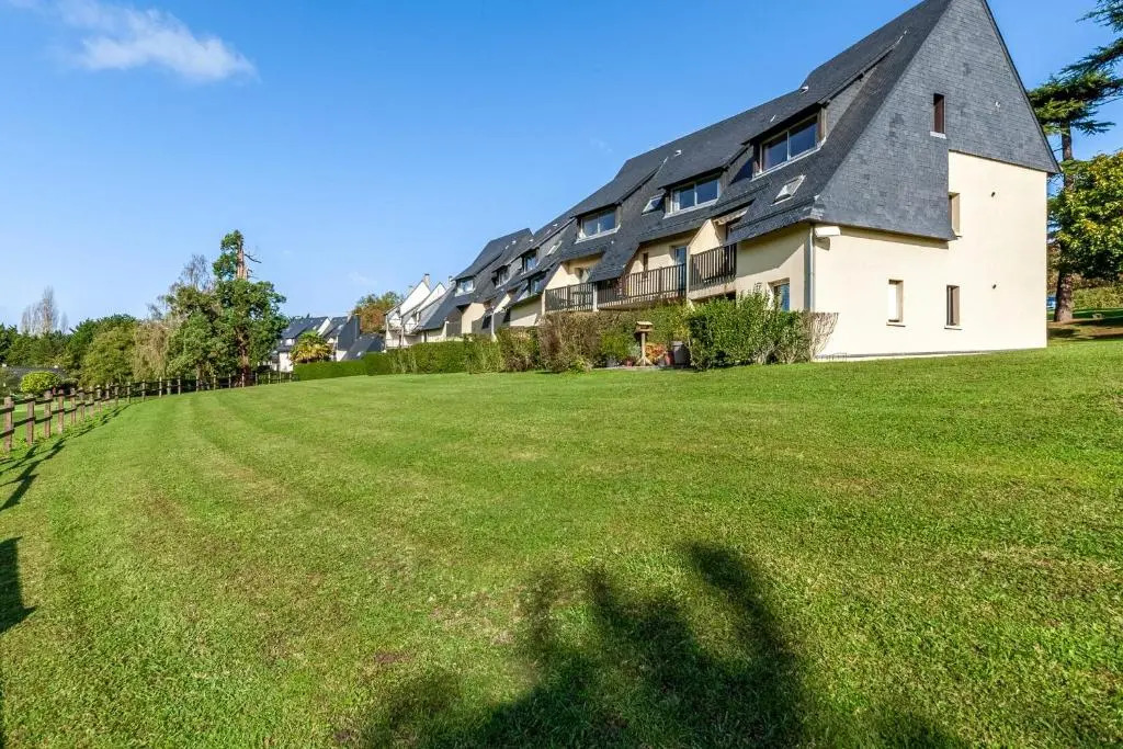 Charming 2br in a nice residence w view on Houlgate golf course - Welkeys