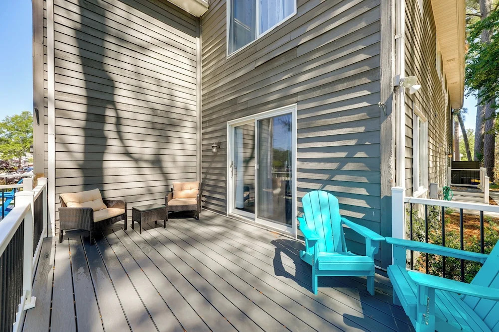 2 Mi to Bethany Beach: Duplex w/ Private Deck