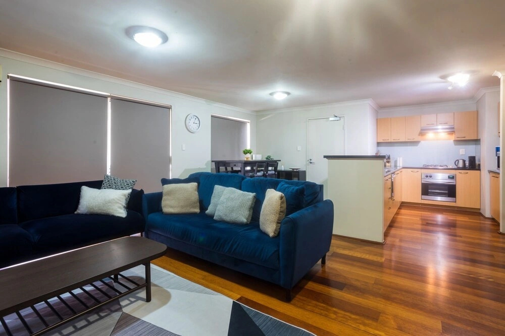 Roomy & Light-filled Apartment, Central Location