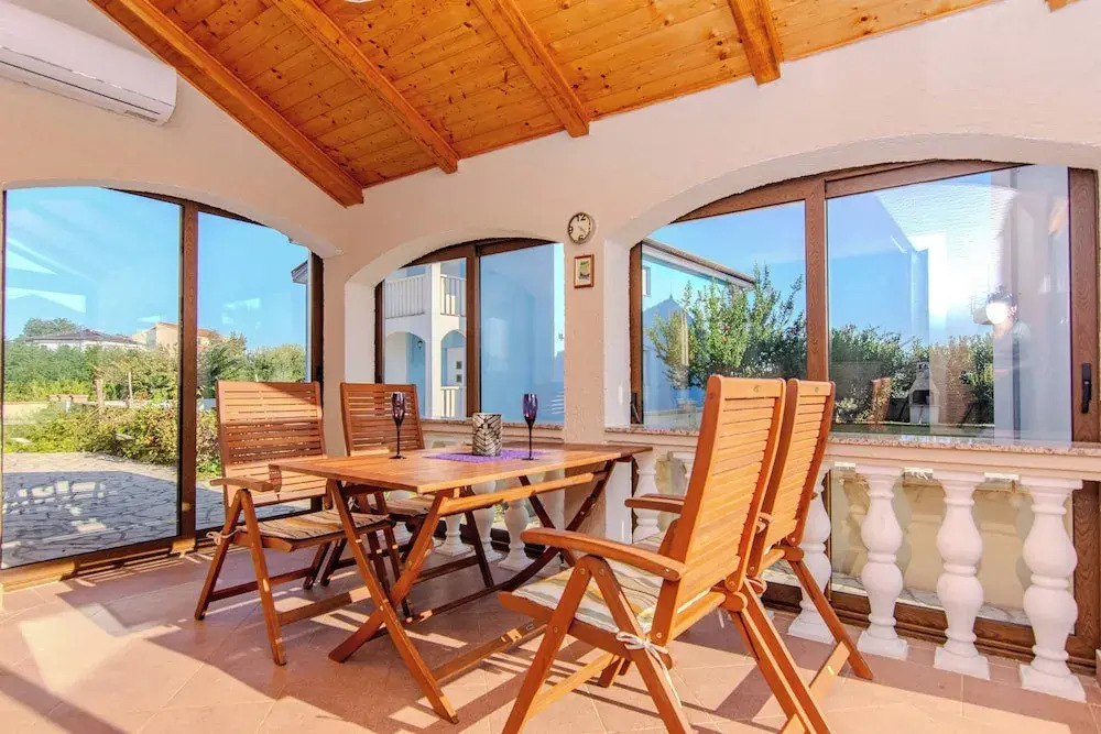 Holiday home Suric