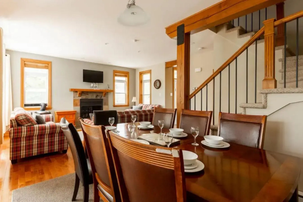 InstantSuites - Cheerful 3 Bedroom Cottage On Golf Course
