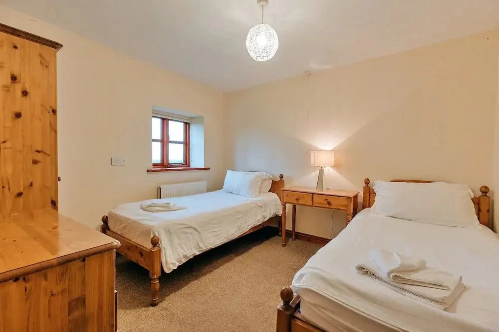 Cottage in Shropshire With Pool & Tennis