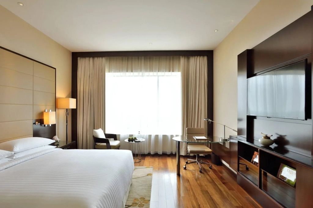Kochi Marriott Hotel, LuLu International Shopping Mall