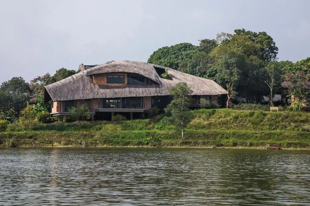Tomodachi Retreat - Làng Mít