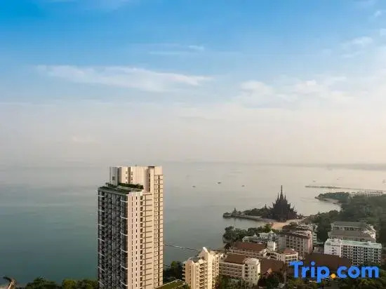 Wongamat Tower Duplex 1-Bedroom Free Electricity