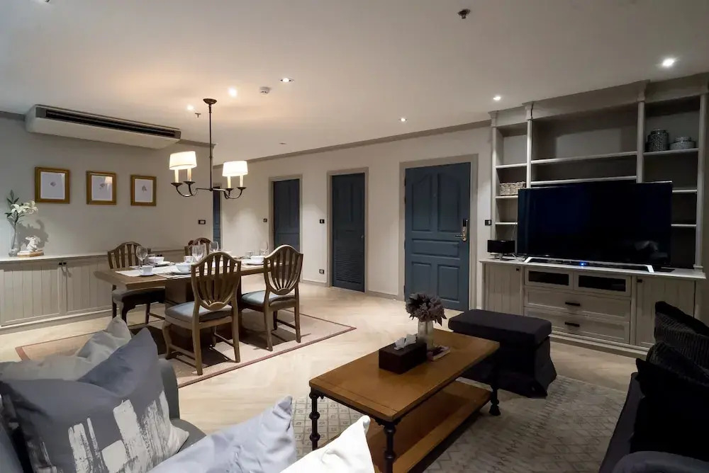 Big Apt, Hidden Gem, Fully Equipped 2 big Br, 2 Ba, Spacious Living in Dt