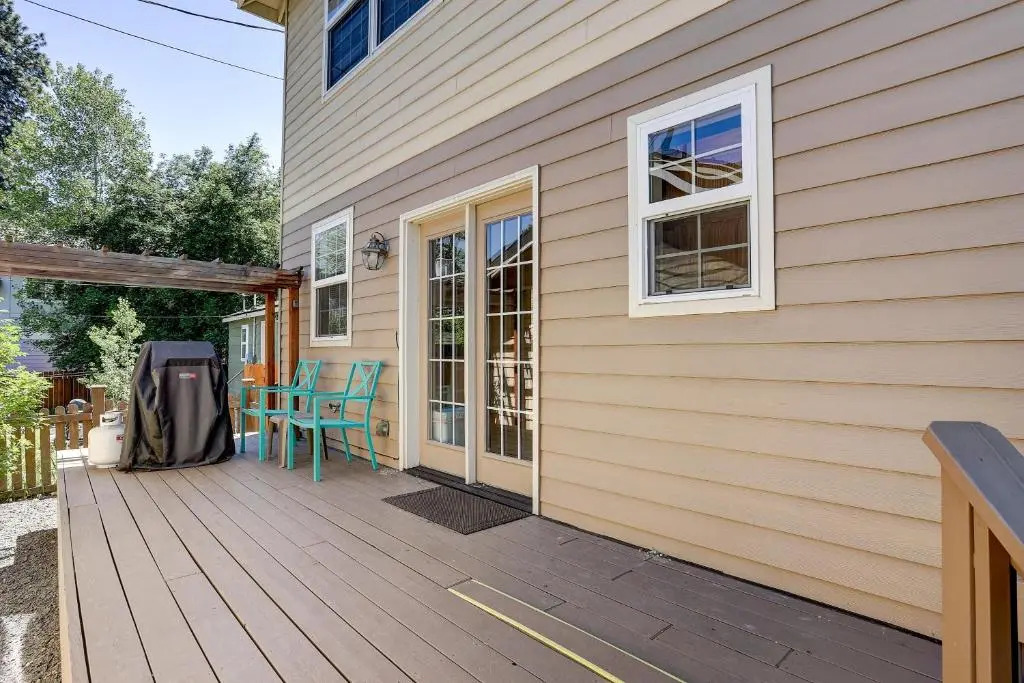 Westside Walkable-AC-3BR/2.5BA