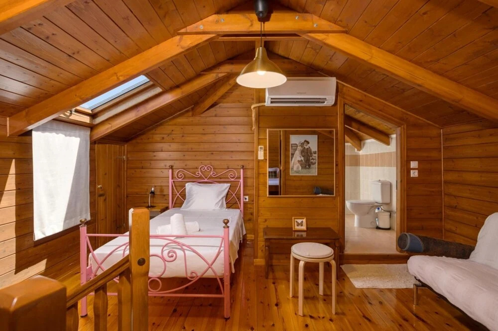 Paradise Home - On the Hill - Paradise Home - On the Hill