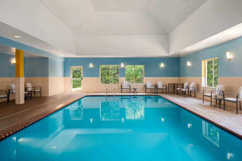 Holiday Inn Express Hotel & Suites Fredericksburg by IHG