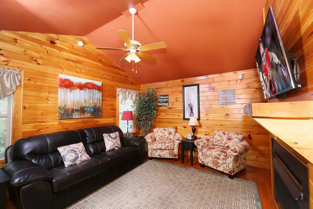 Pine Needles 6 - One Bedroom Chalet