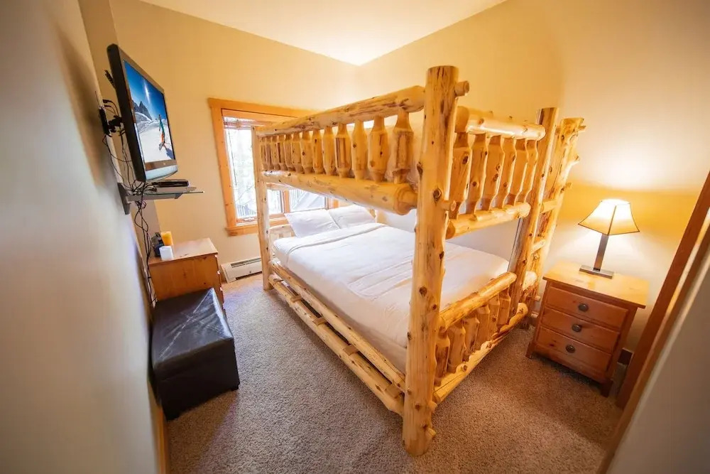 Expedition Station 8568 by SummitCove Vacation Lodging