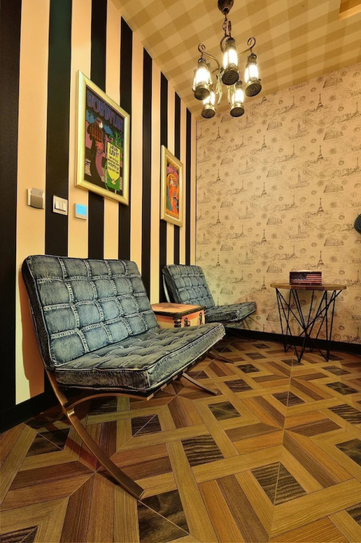 Joe's Apartment Hotel