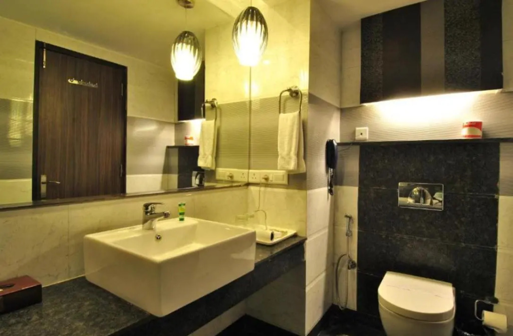 Hotel Windsor Heights ( All Rooms with Air Purifier)