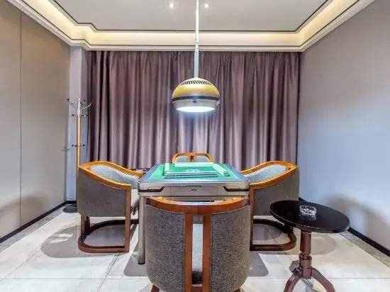 Rhonda International Collection Hotel (Zhongshan Henglan Commercial Center Store)