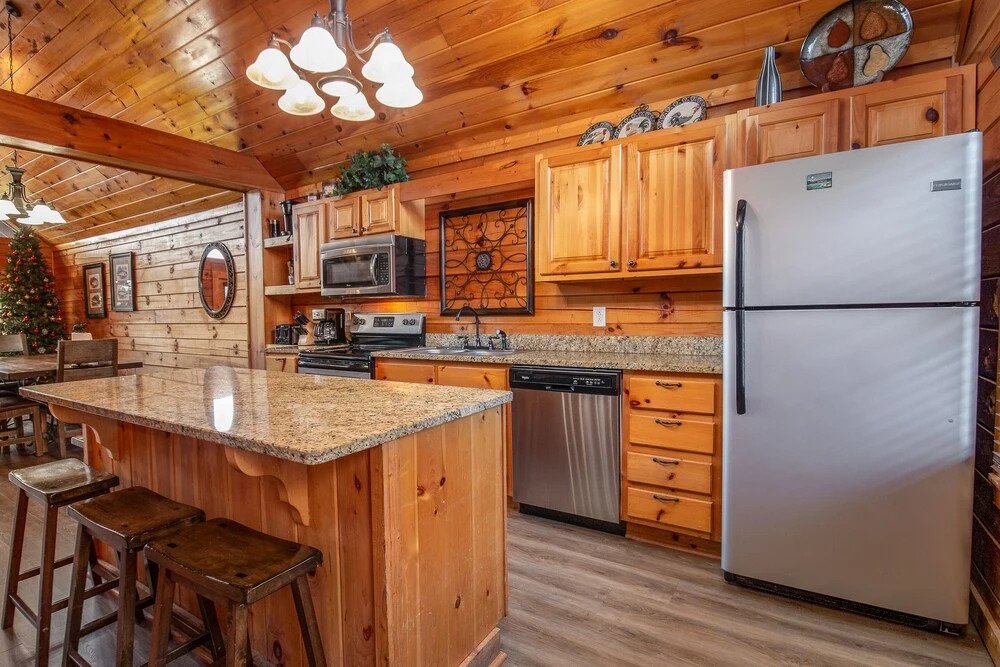 Heavenly Escape Crossing Resort Cabin w Hot Tub Arcade Games and More