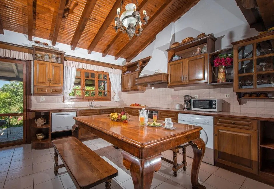 La Dolce Villa Luxury Villa