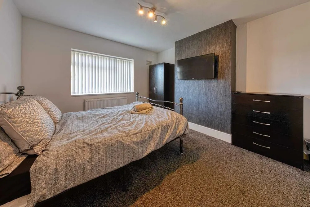 Penderford Home