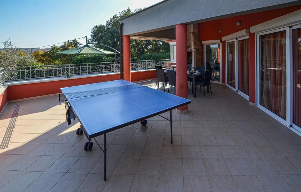Beautiful Home in Rovinjsko Selo With Outdoor Swimming Pool, Wifi and 3 Bedrooms