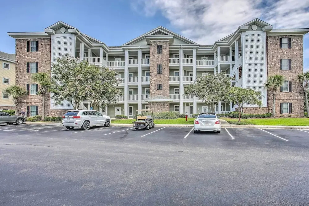 Chic Myrtle Beach Condo w/ Community Pool!
