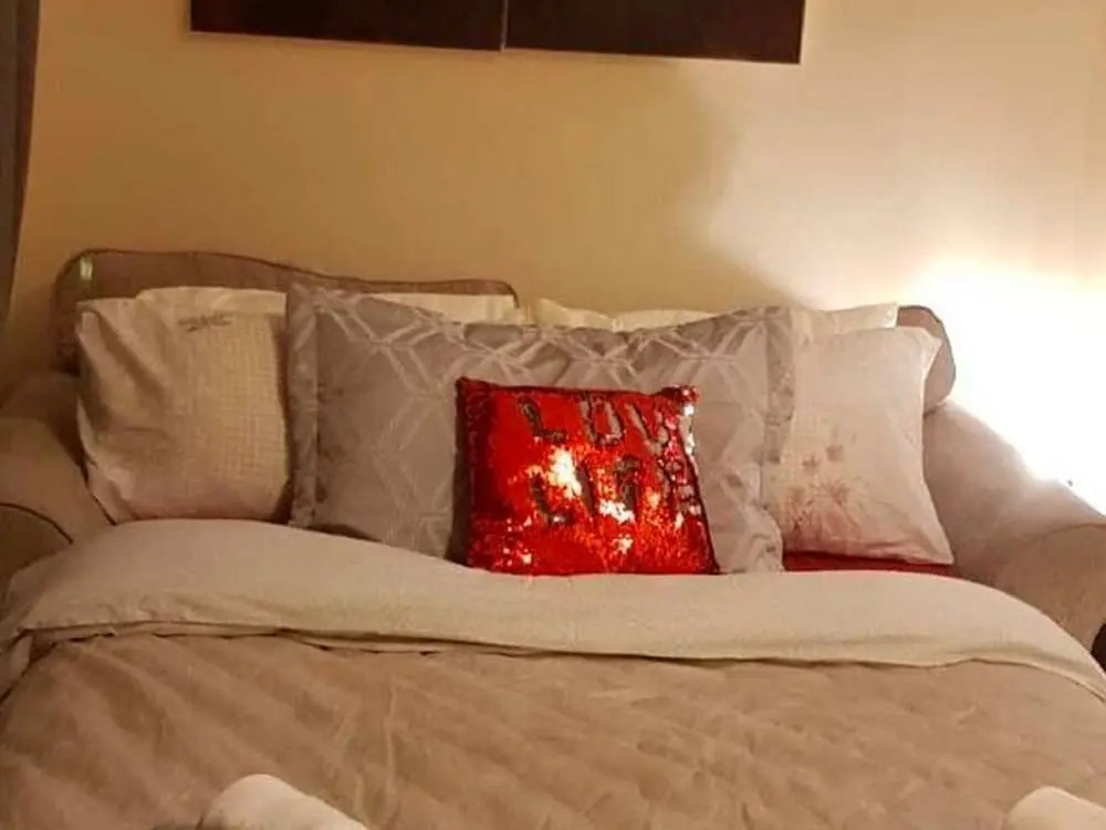 Classic Apartment in Leeds Near Roundhay Park