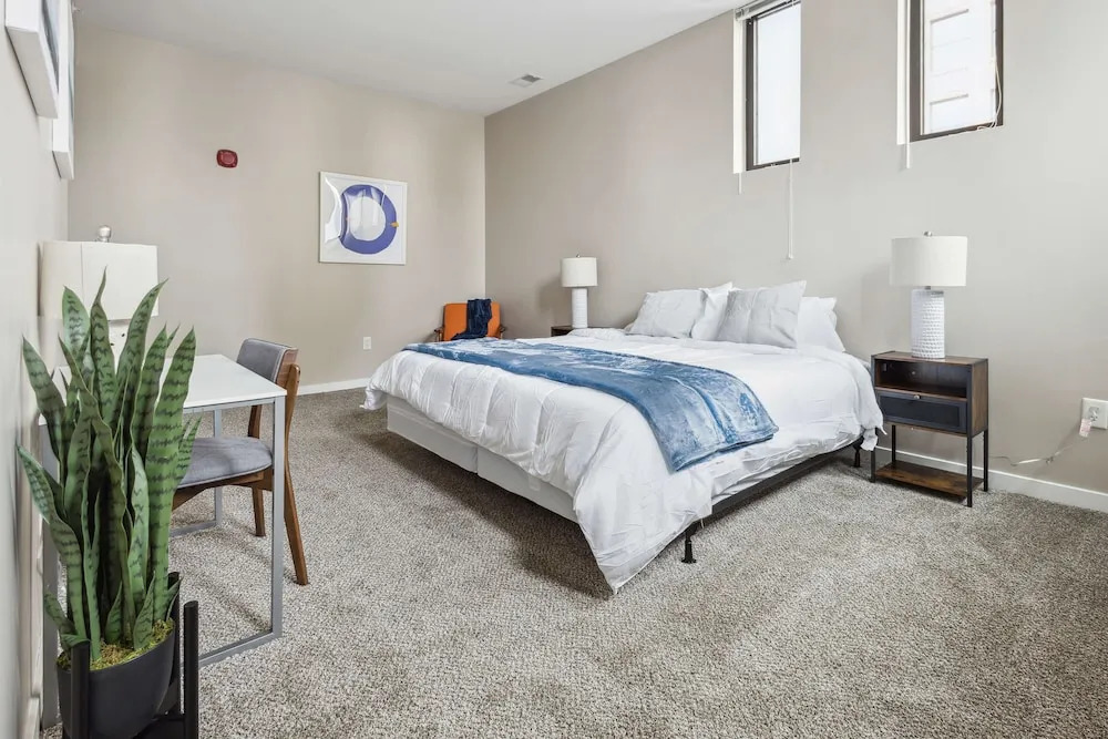 Modern Downtown Apartment