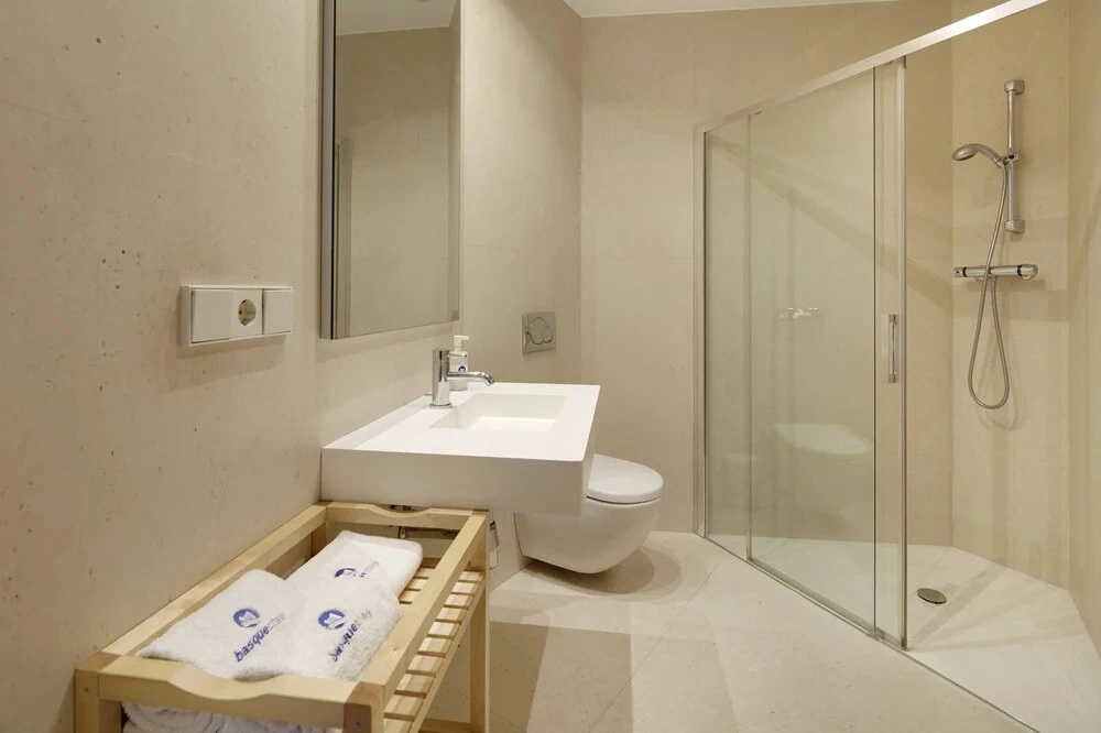 Eider - Basque Stay in San Sebasti n Donostia