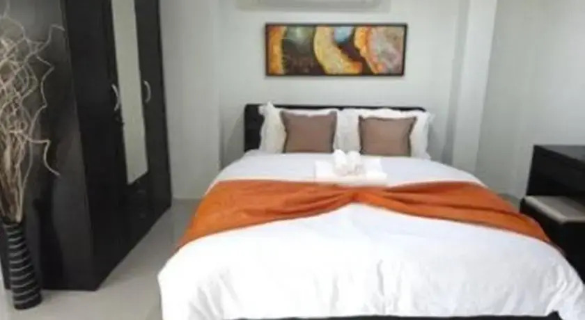 Grosvenor House - Olympic Pool - Pattaya