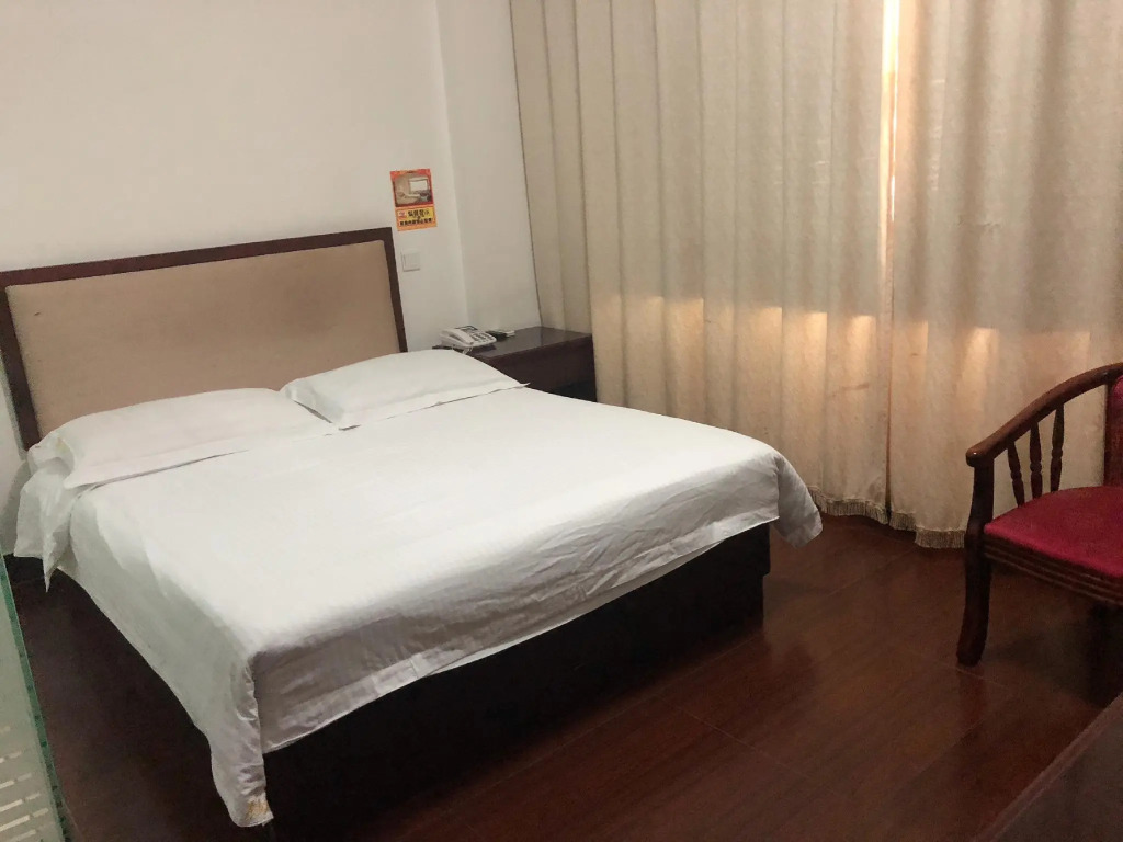 Donglong Hotel