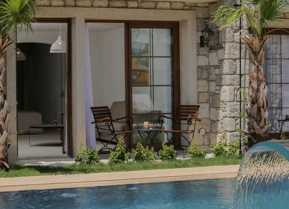 Avalon Boutique Hotel & Suites