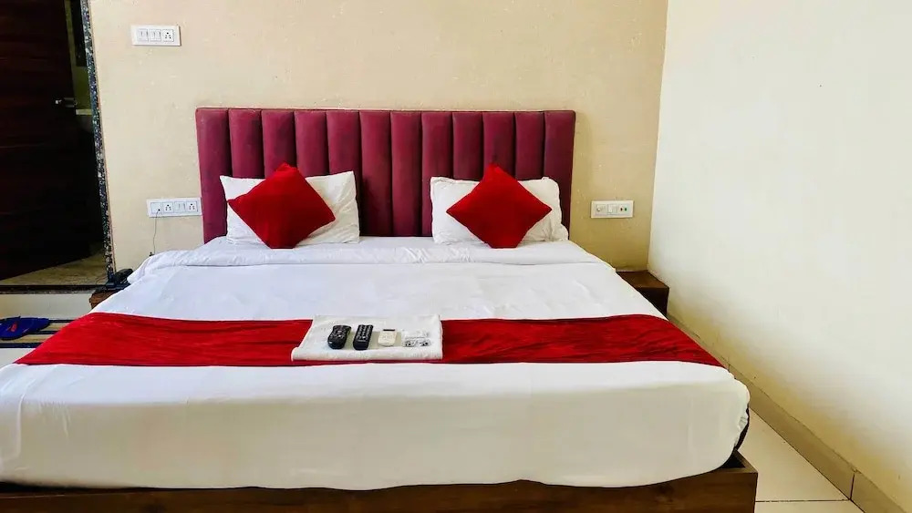 Hotel Sukh Vilas