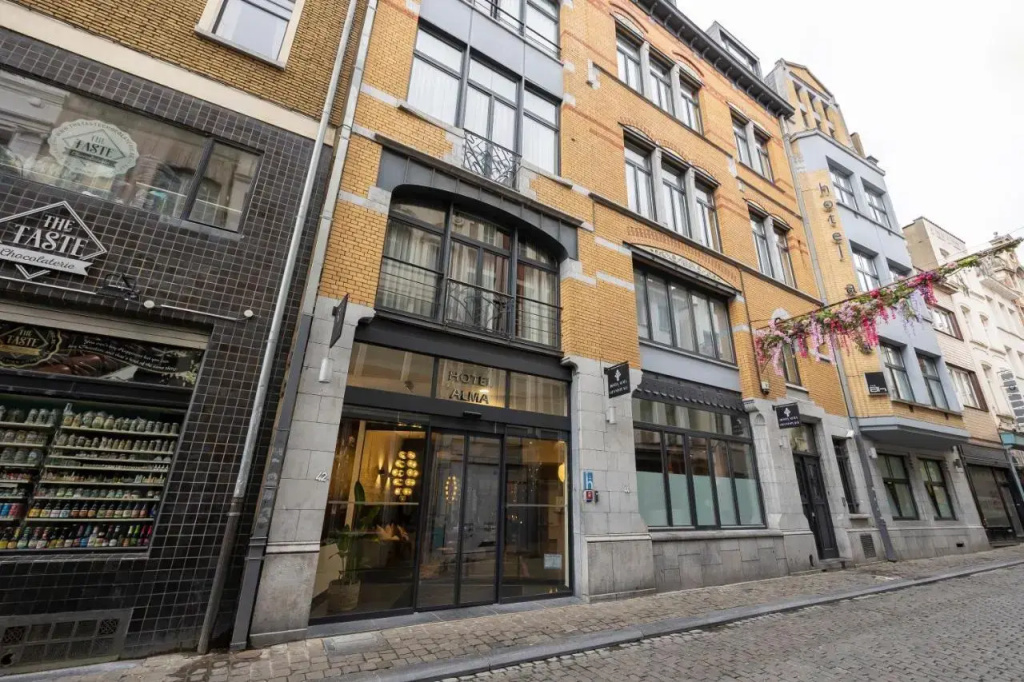 ALMA Grand Place Hotel