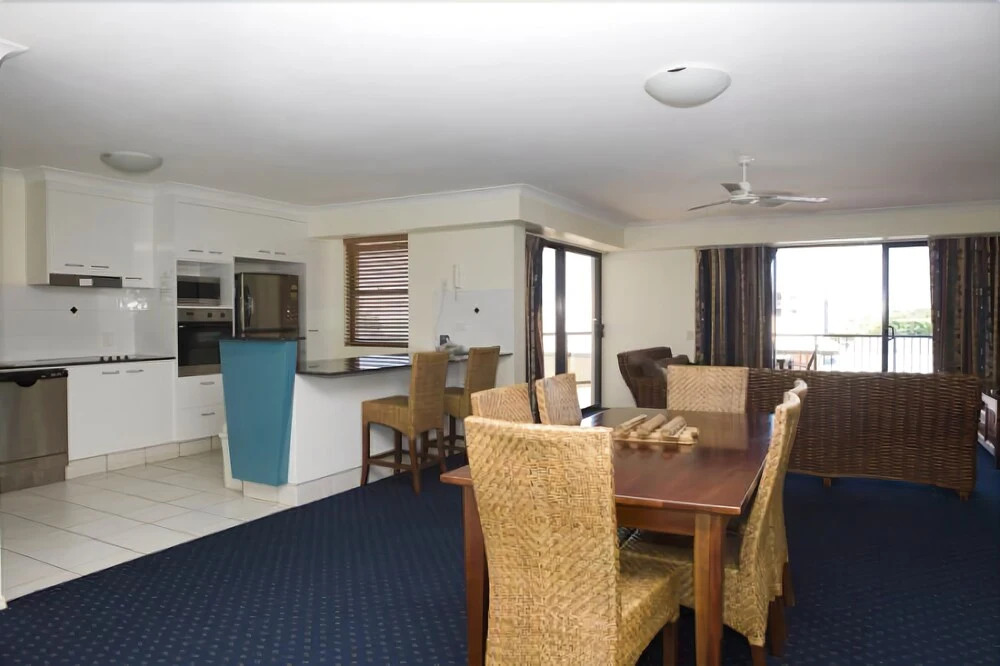 Ocean Breeze 3BR Apartment
