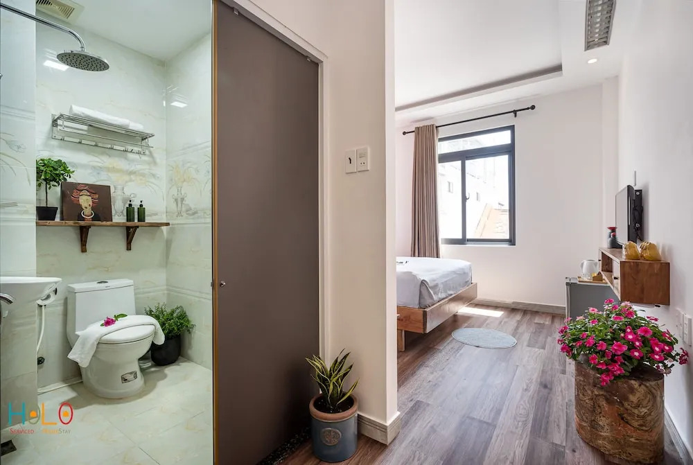 HoLo Central Saigon - Serviced HomeStay