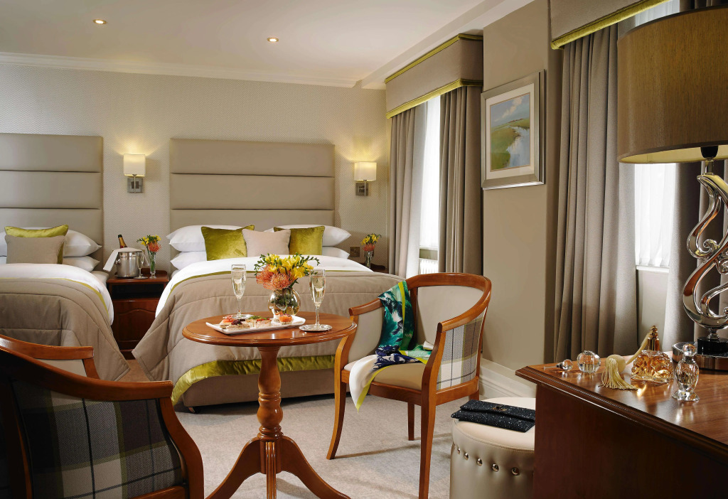 Buswells Hotel