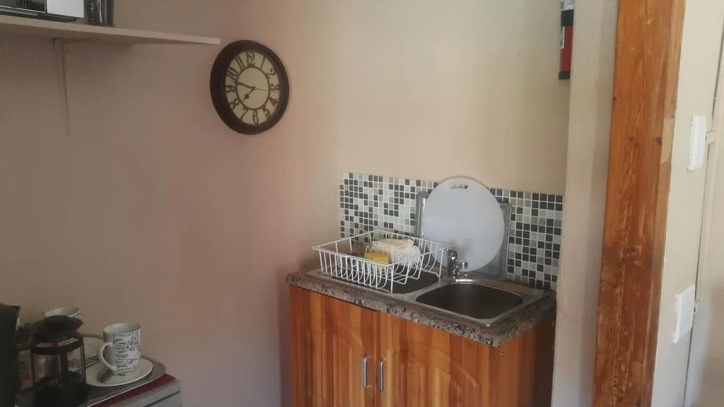 475 Clarens
