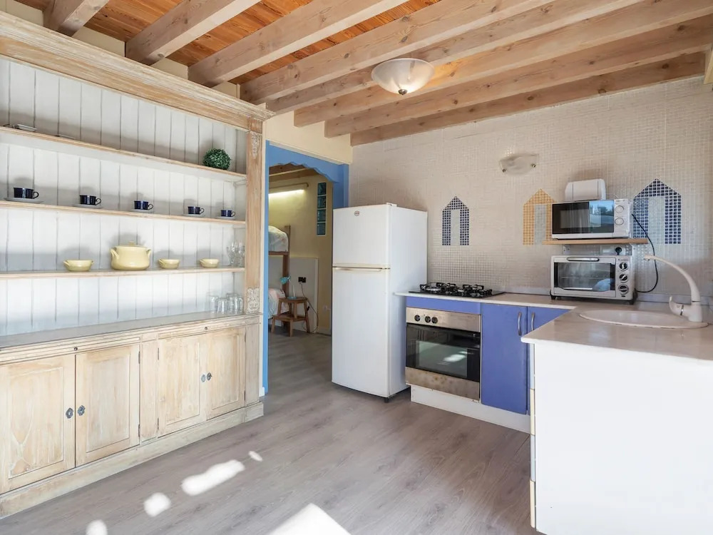 Sun-baked Bungalow in Oliva With Swimming Pool